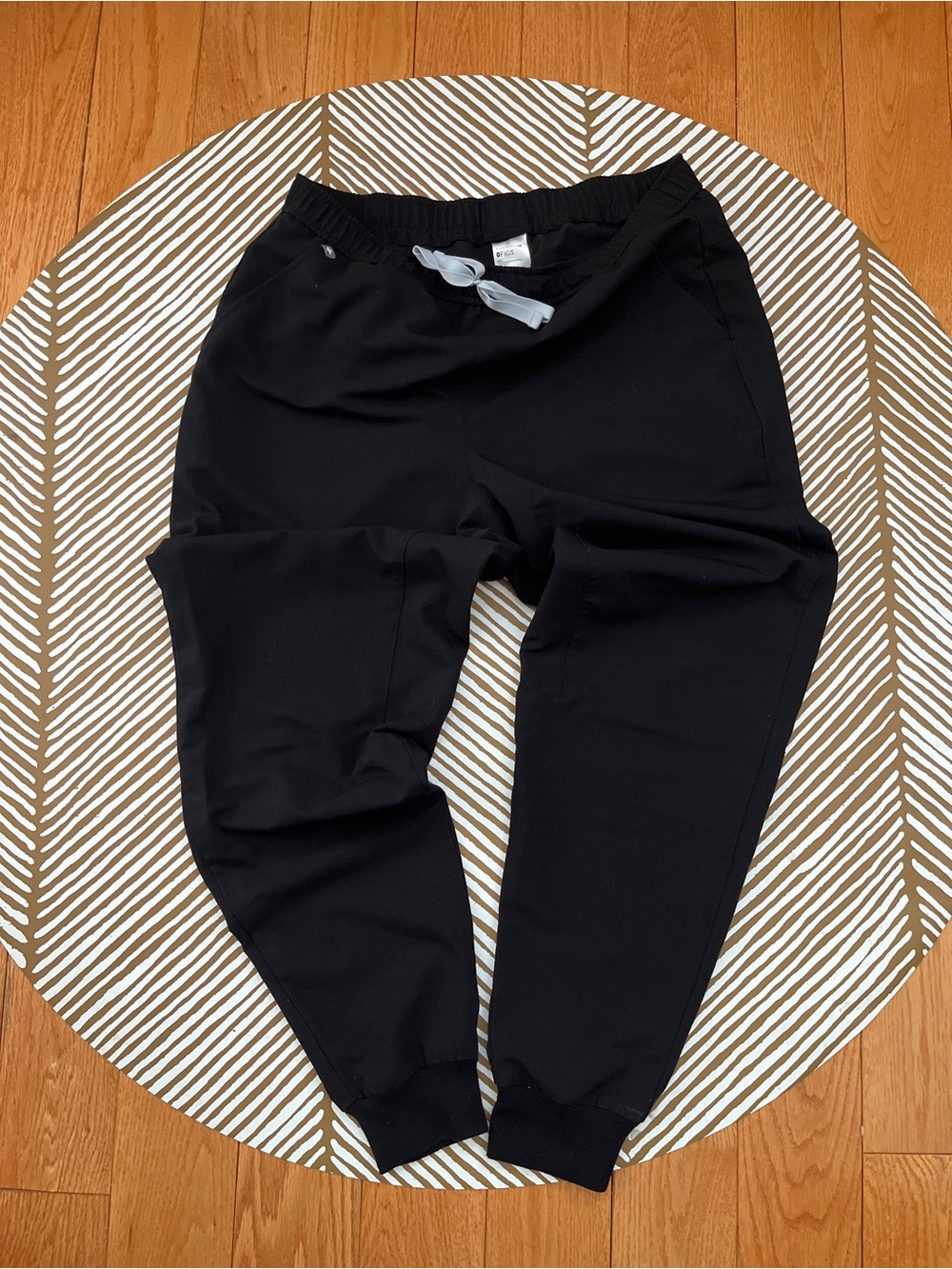 FIGS Tansen Scrub Joggers (XL)